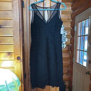 Dress Barn‎ Black Backless Sheath Dress with V-neck and Sleeveless Design